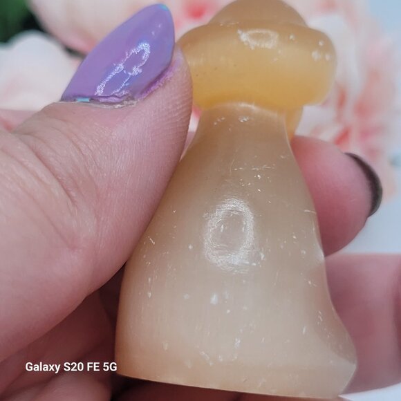 Vintage Russian Selenite Stone Carved Figurine Sitting Man Folk Art 2" - Picture 4 of 9